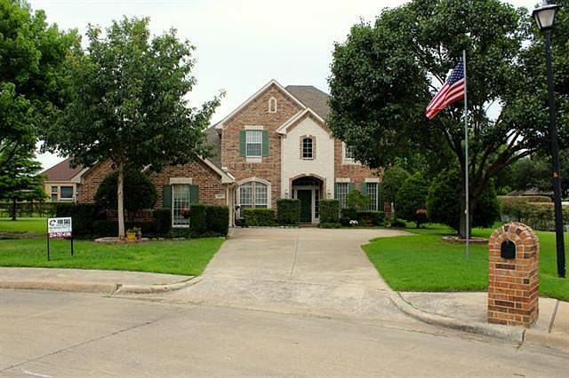 1st image of 1460 Merion Dr