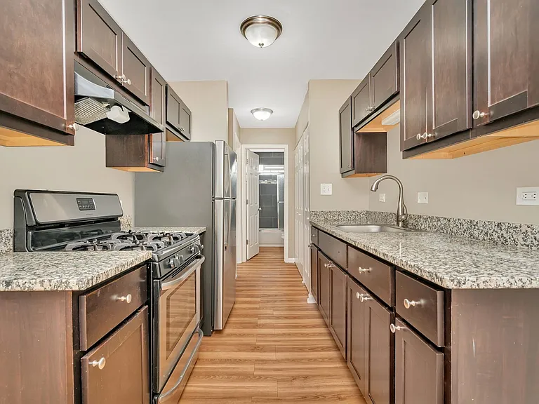 Parkside Apartments — Photo 3