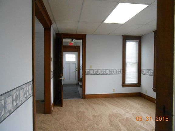 5th image of 370 S Broadway