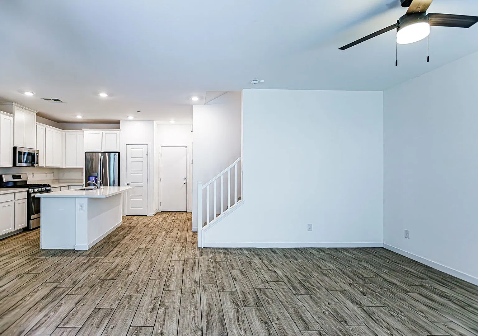 3 Bedroom Townhome in Northwest Las Vegas — Photo 3
