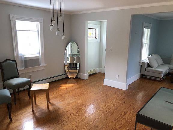 4th image of 224 6th St