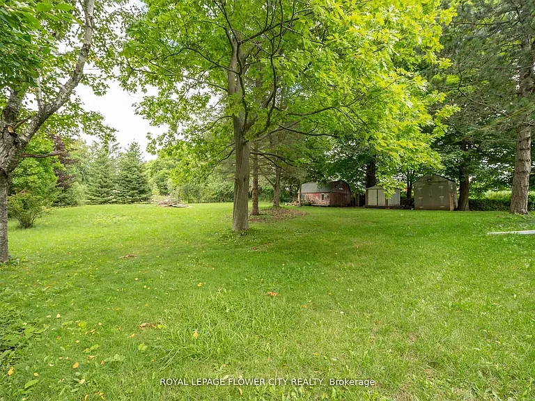 5263 Trafalgar Rd — Photo 33