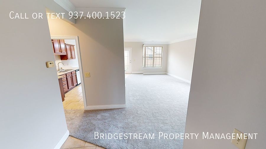 1st image of 330 Adamsmoor Dr