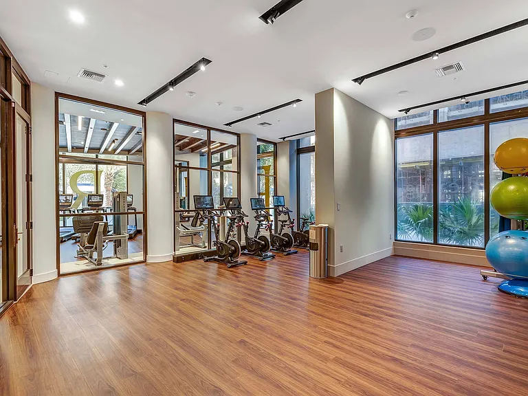 The Registry Las Olas — Photo 22