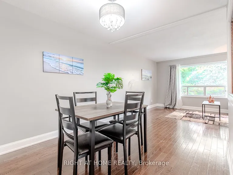 12 Murellen Cres — Photo 10