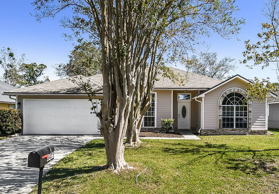 1st image of 8475 Charlesgate Cir E