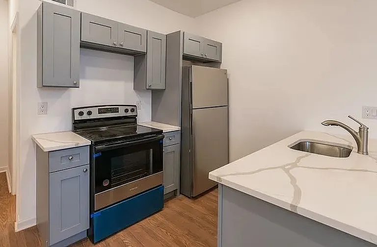 6110 Sansom St #1 — Photo 3