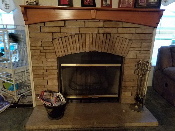 3rd image of 6 S Oak Ct