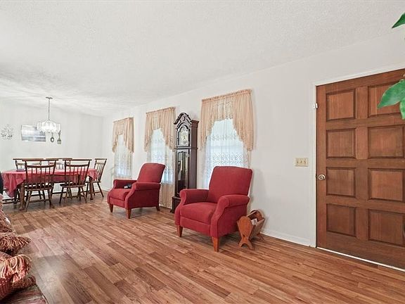 5th image of 202 Briarwood Dr