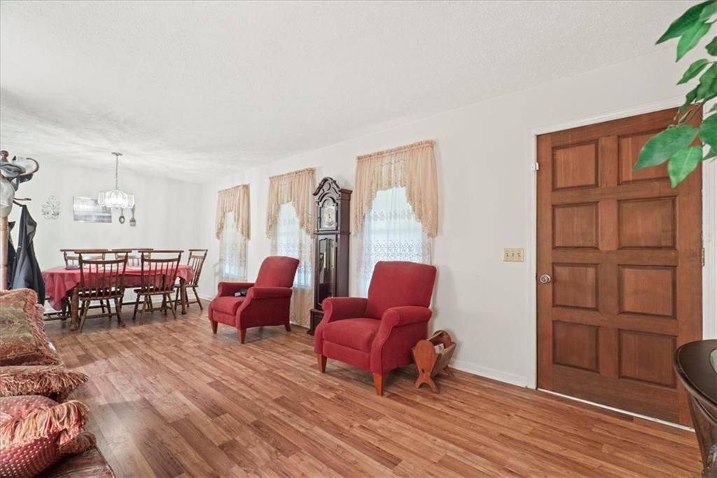 202 Briarwood Dr, Calhoun, GA - View 5