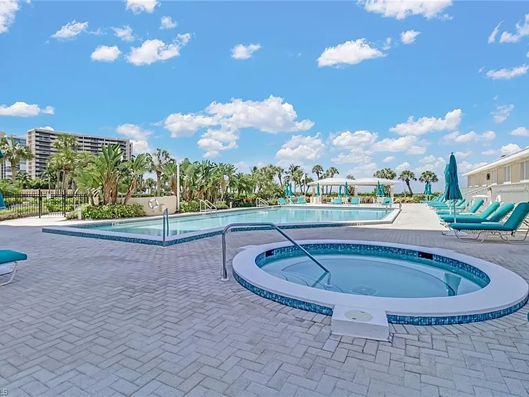 4041 Gulf Shore Blvd N #7 — Photo 33