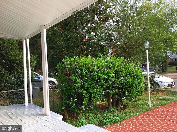 3rd image of 2106 Farrington Ave
