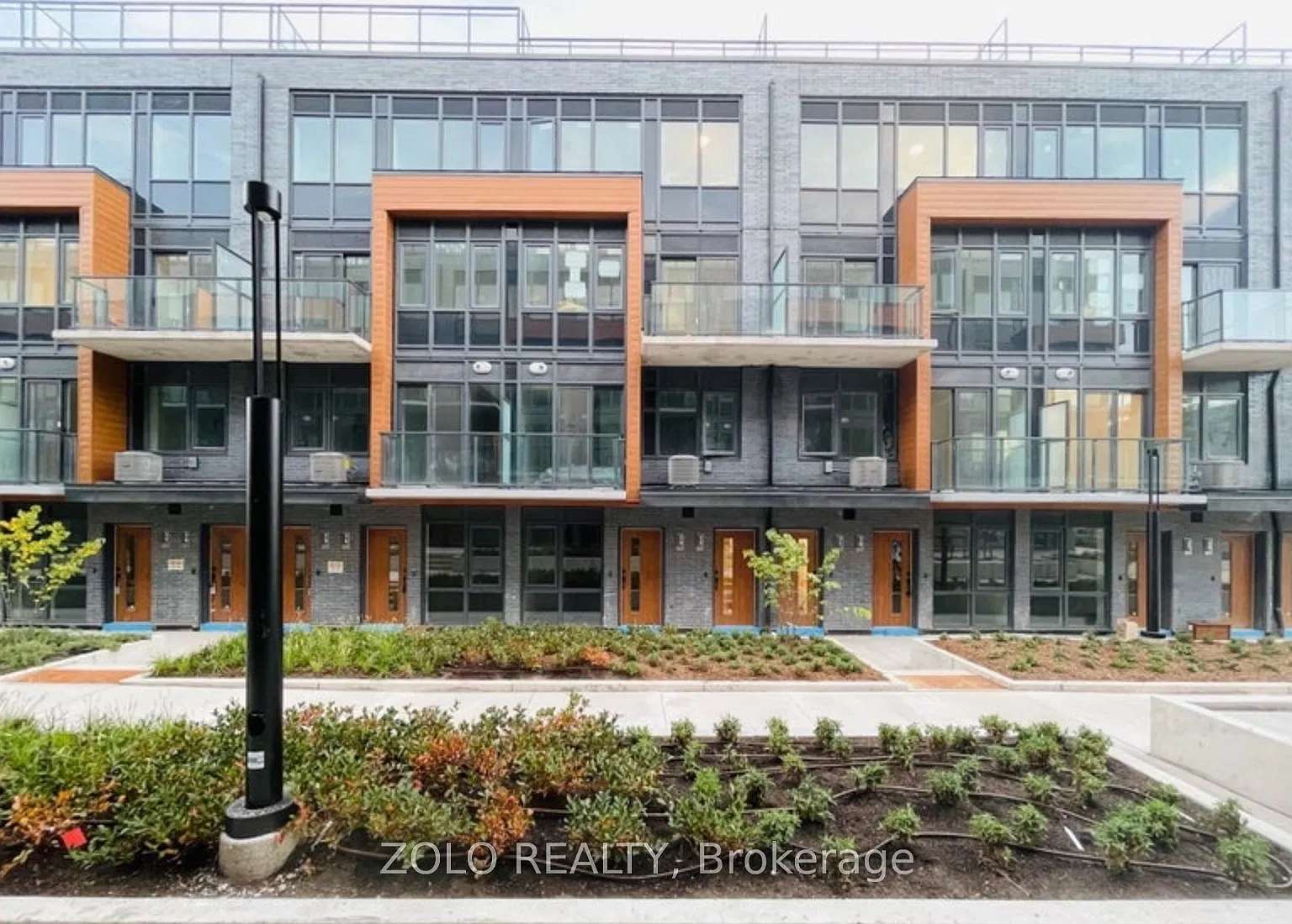2 bed, $2,800 — Photo 1