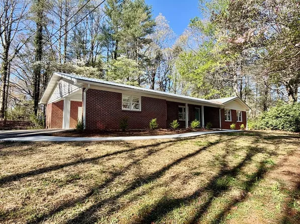 51 Lakeview Cir, Morganton, GA 30560