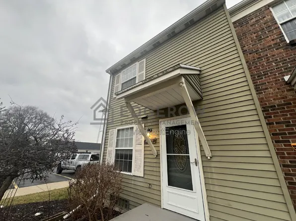 4569 Moffett Rd NW, Comstock Park, MI 49321