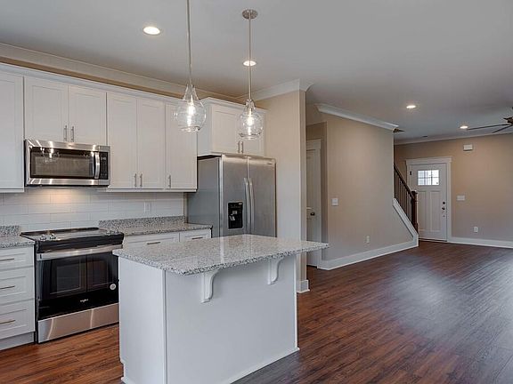 5th image of 5081 Solar Ln NW