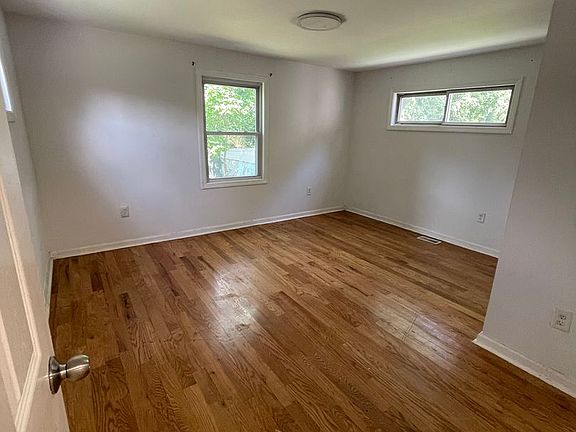 4th image of 1625 Sewall Ave #1