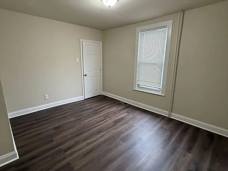 Brand New 1 Bed 1 Bath Apartment For Rent. — Photo 10