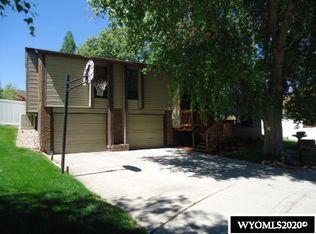 150 Commanche Cir, Green River, WY 82935