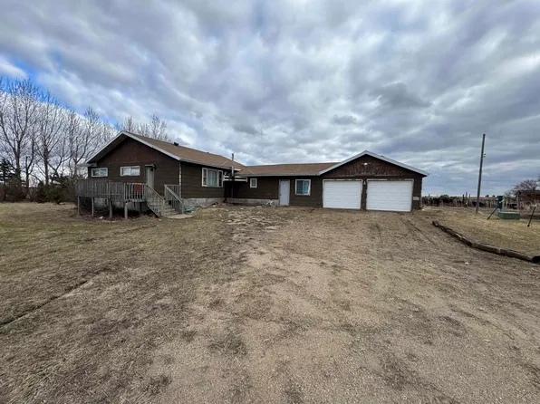 7825 Main St E, Carrington, ND 58421