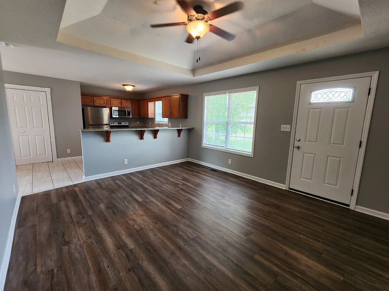 3 bed, 2.0 bath, 1056 sqft, $1,395 — Photo 2