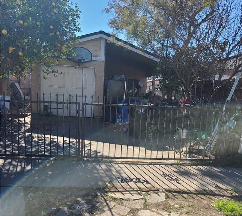1st image of 2132 E 113th St