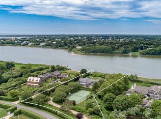 146 Olivers Cove Ln, Water Mill, NY 11976