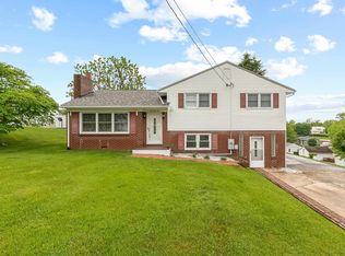 1045 Fisher Rd, Wytheville, VA 24382