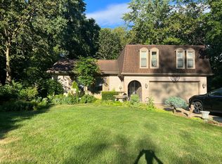 127 N Maple Ave, Bloomingdale, IL 60108