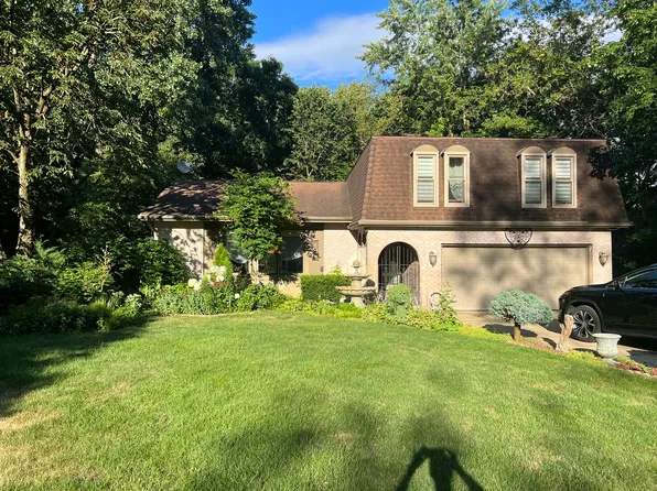 127 N Maple Ave, Bloomingdale, IL 60108