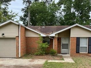 107 Swing Ct, Raeford, NC 28376