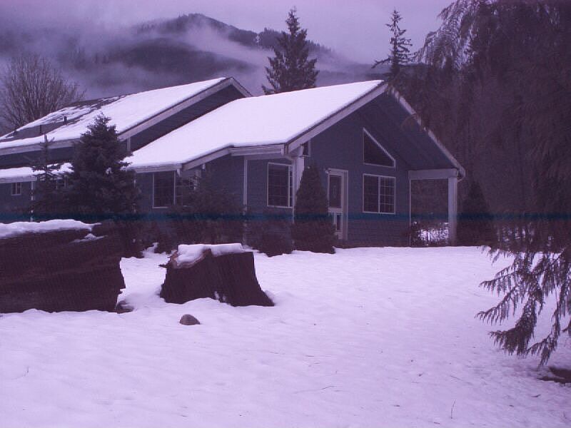 Country Charmer on 2.39 acres