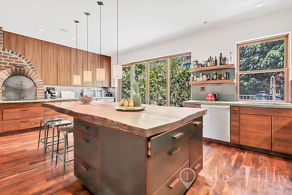 Rented by DE TILLY REAL ESTATE | media 10