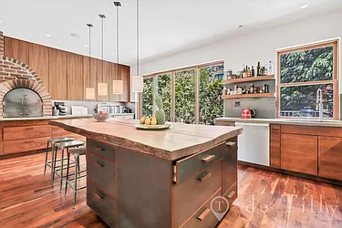 Rented by DE TILLY REAL ESTATE