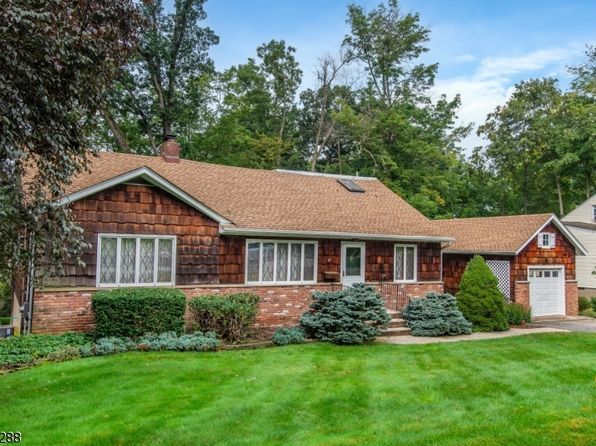 In Packanack Lake - Wayne NJ Real Estate - 3 Homes For Sale | Zillow