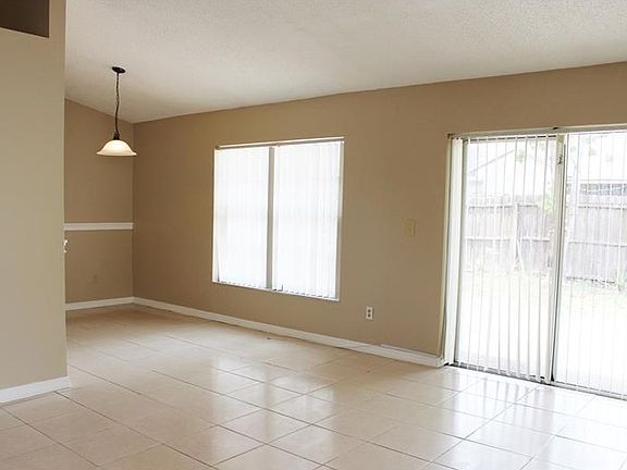 4th image of 7709 Citronella Ct