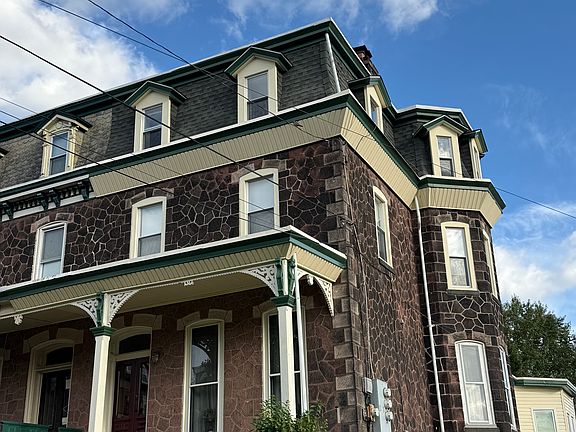 2nd image of 118 Sumac St #3