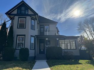818 Sycamore St, Belleville, IL