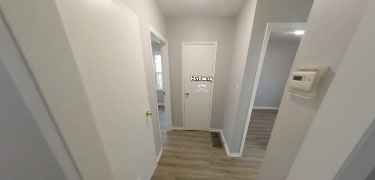 1253 Clonsilla Avenue Peterborough — Photo 3