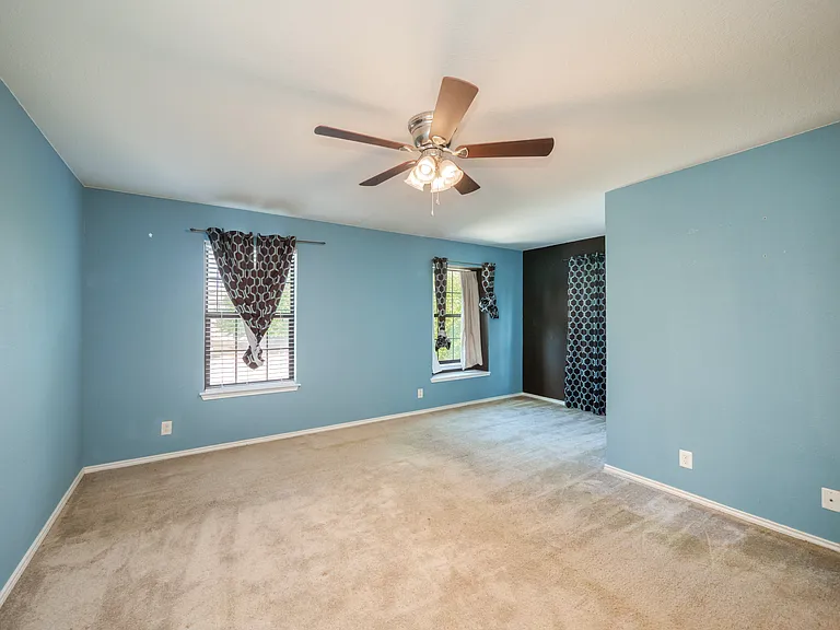 141 Clover Cv — Photo 23