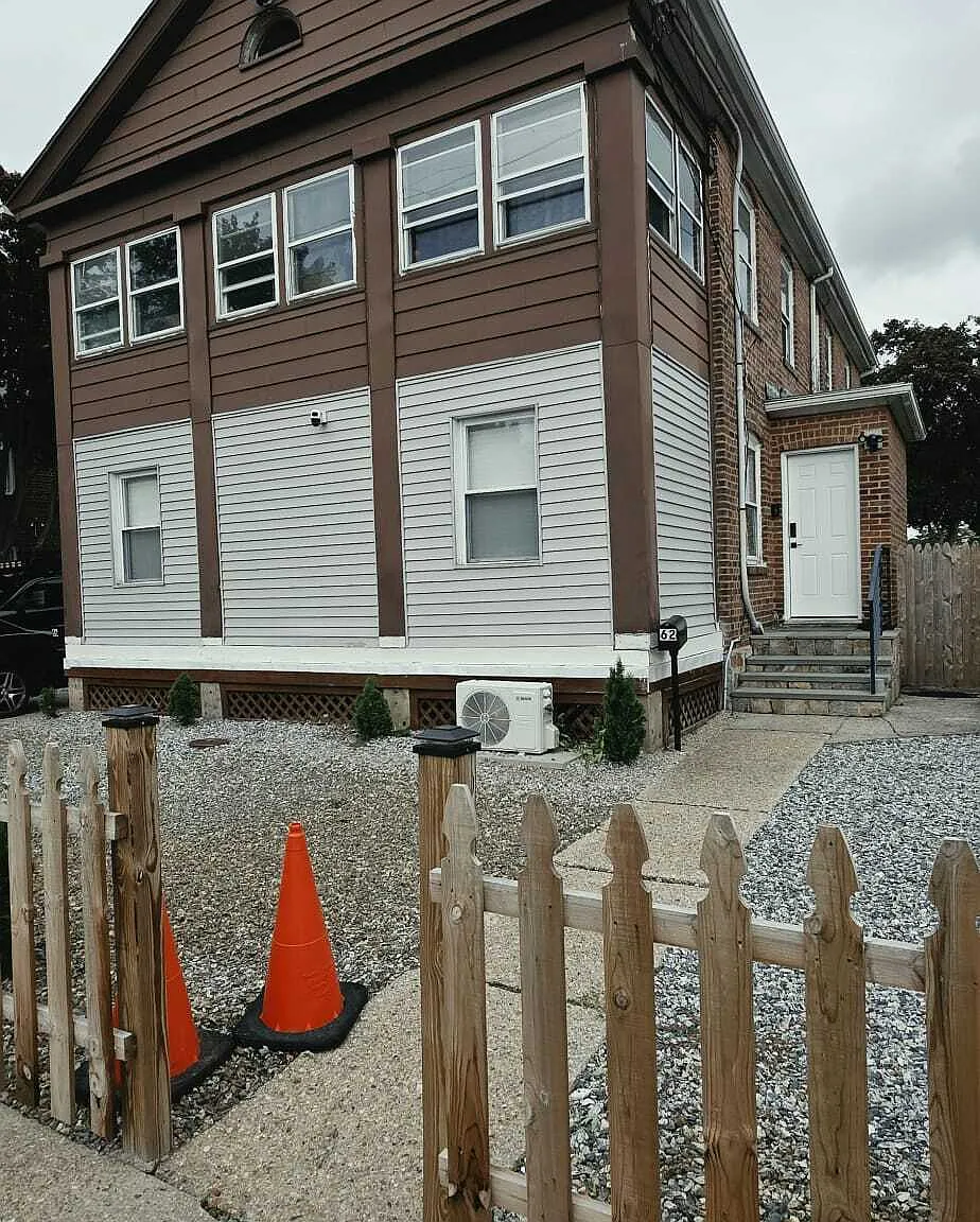 2 bed, 1.0 bath, 1000 sqft, $2,400 — Photo 4