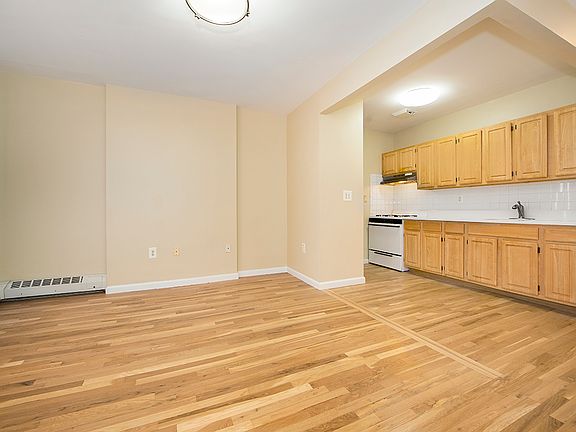 3rd image of 4 Convent Ave #2