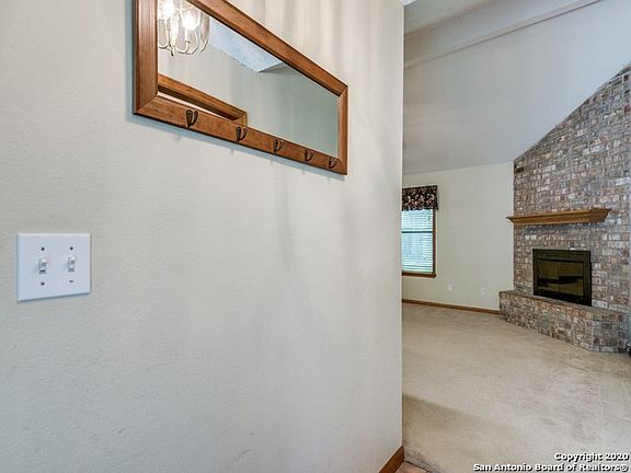 5th image of 1129 Camellia Ln