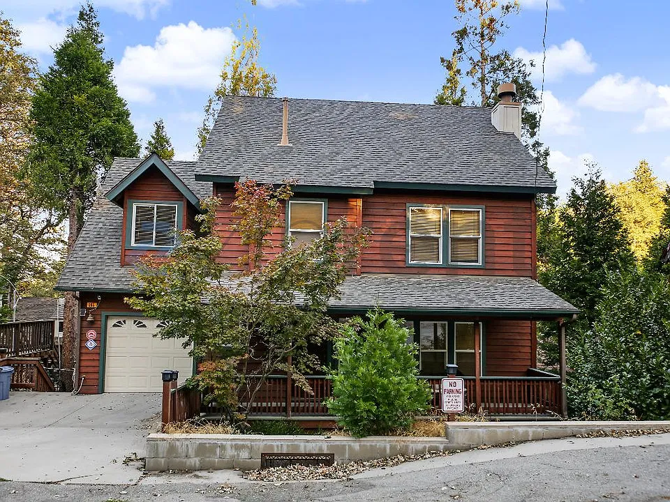 265 Oak Dr