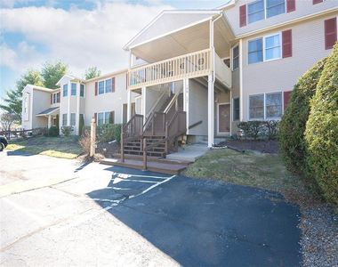 101 Scenic Dr, West Warwick, RI, 02893