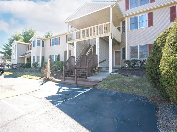 101 Scenic Dr, West Warwick, RI 02893