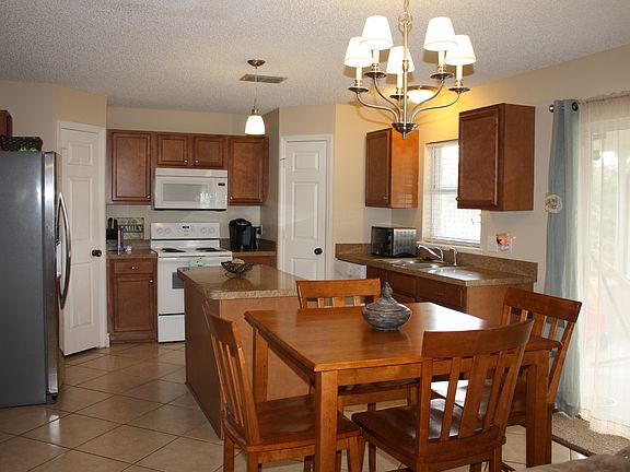 3rd image of 16912 Cornerwood Dr