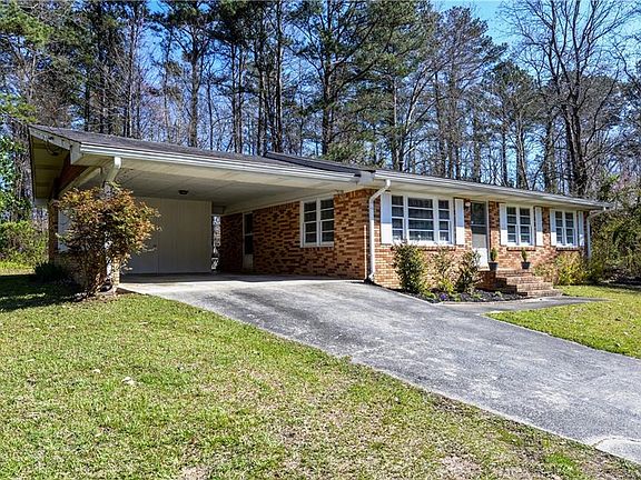 2nd image of 1619 Roberts Dr SE