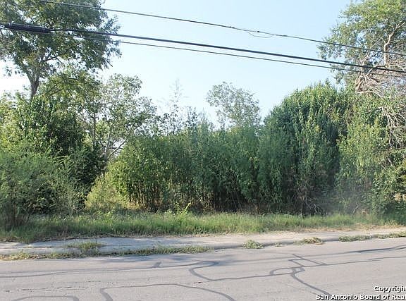 2nd image of 820 F St