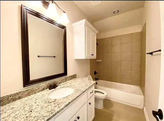 126 Frank St — Photo 15